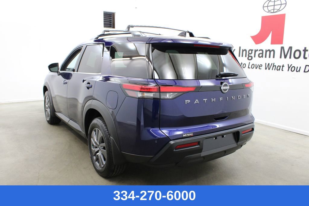 New 2026 Nissan Pathfinder SV image 2