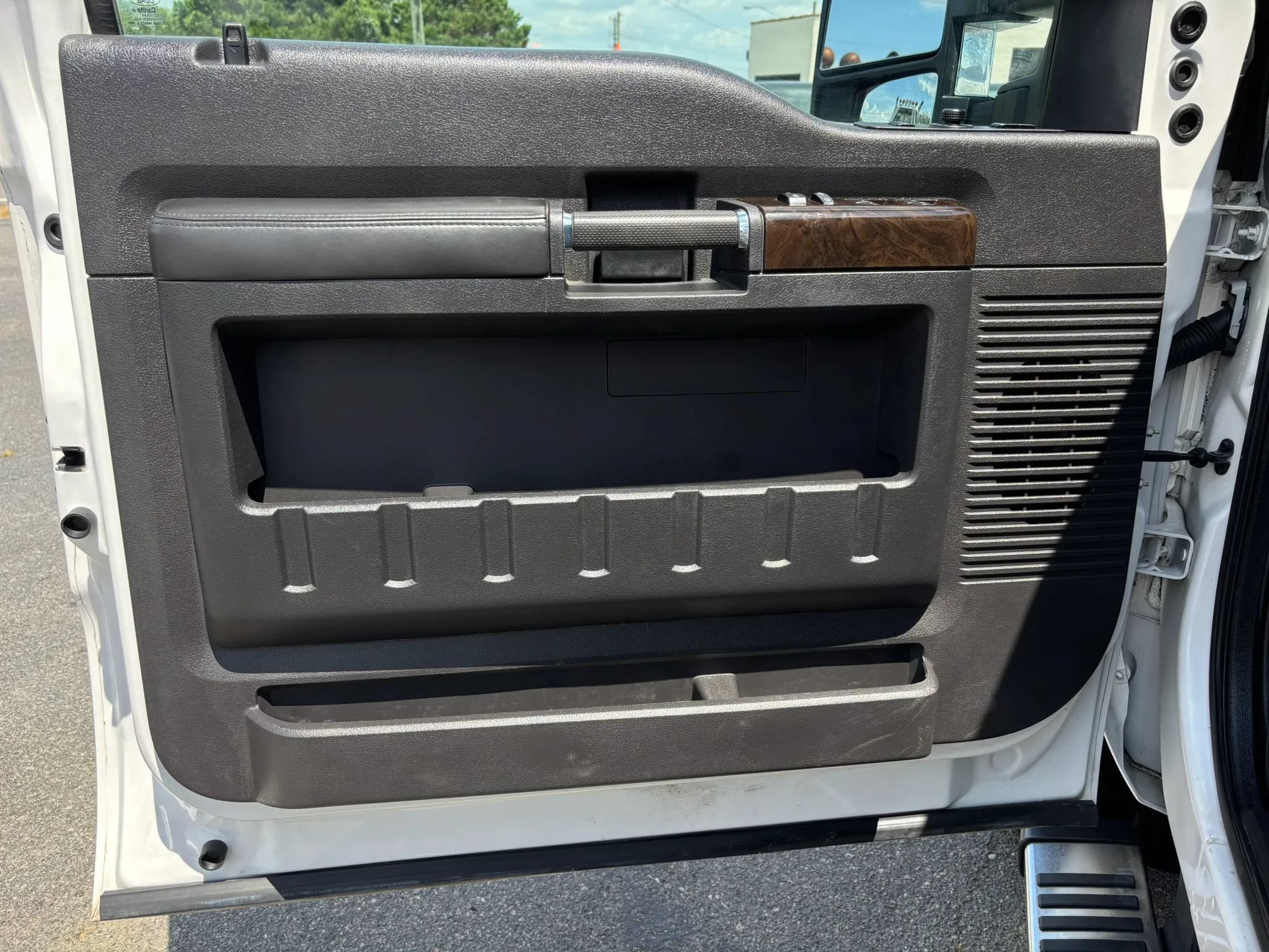 Used 2016 Ford F350 Platinum AWD/4WD image 14