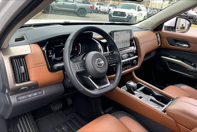 Certified 2025 Nissan Pathfinder Platinum w/ Cargo Package image 14