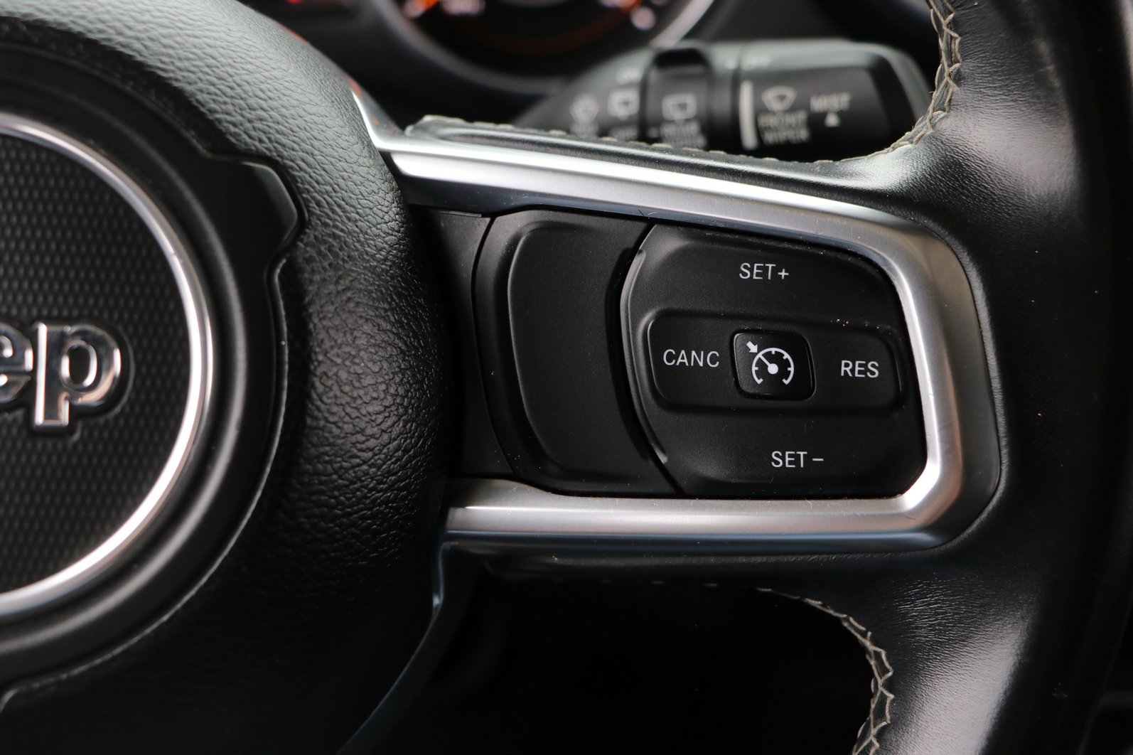 Used 2018 Jeep Wrangler Unlimited Sahara AWD/4WD image 18