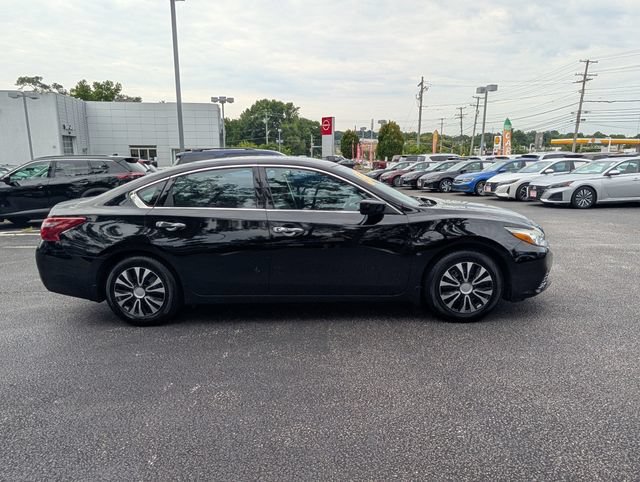 Used 2018 Nissan Altima 2.5 S w/ S Convenience Package FWD image 2