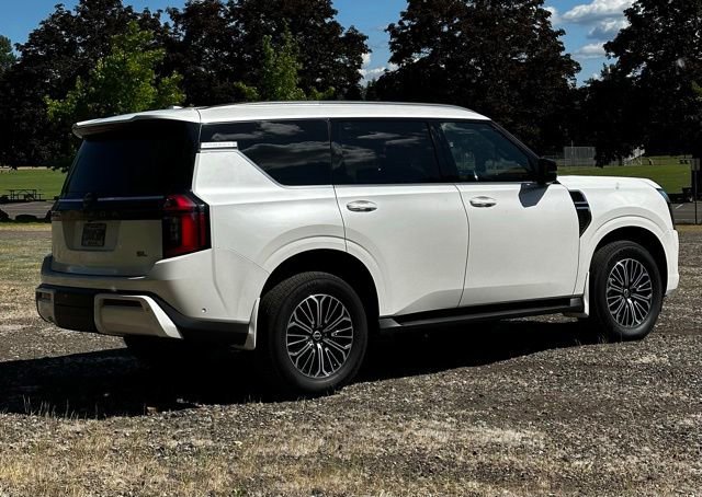 Used 2025 Nissan Armada SL AWD/4WD image 10