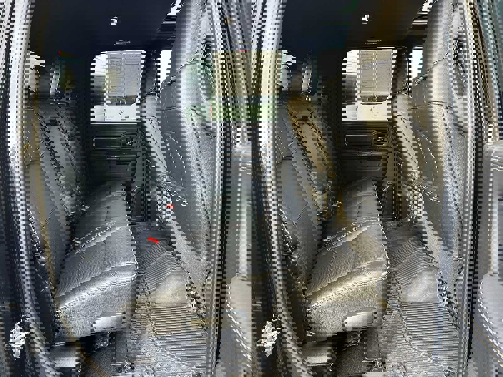 Used 2024 RAM 3500 Limited image 12