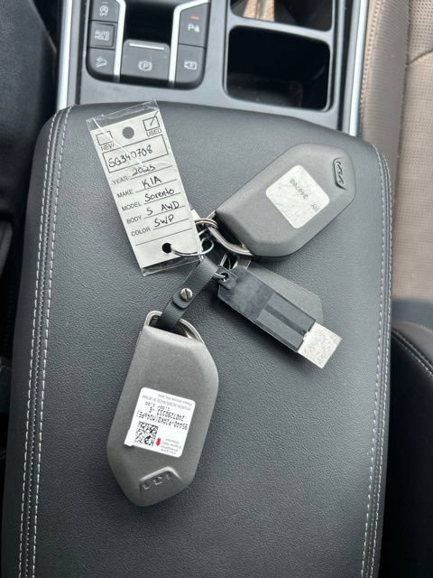 Certified 2025 Kia Sorento S w/ Panoramic Sunroof Package AWD/4WD image 43
