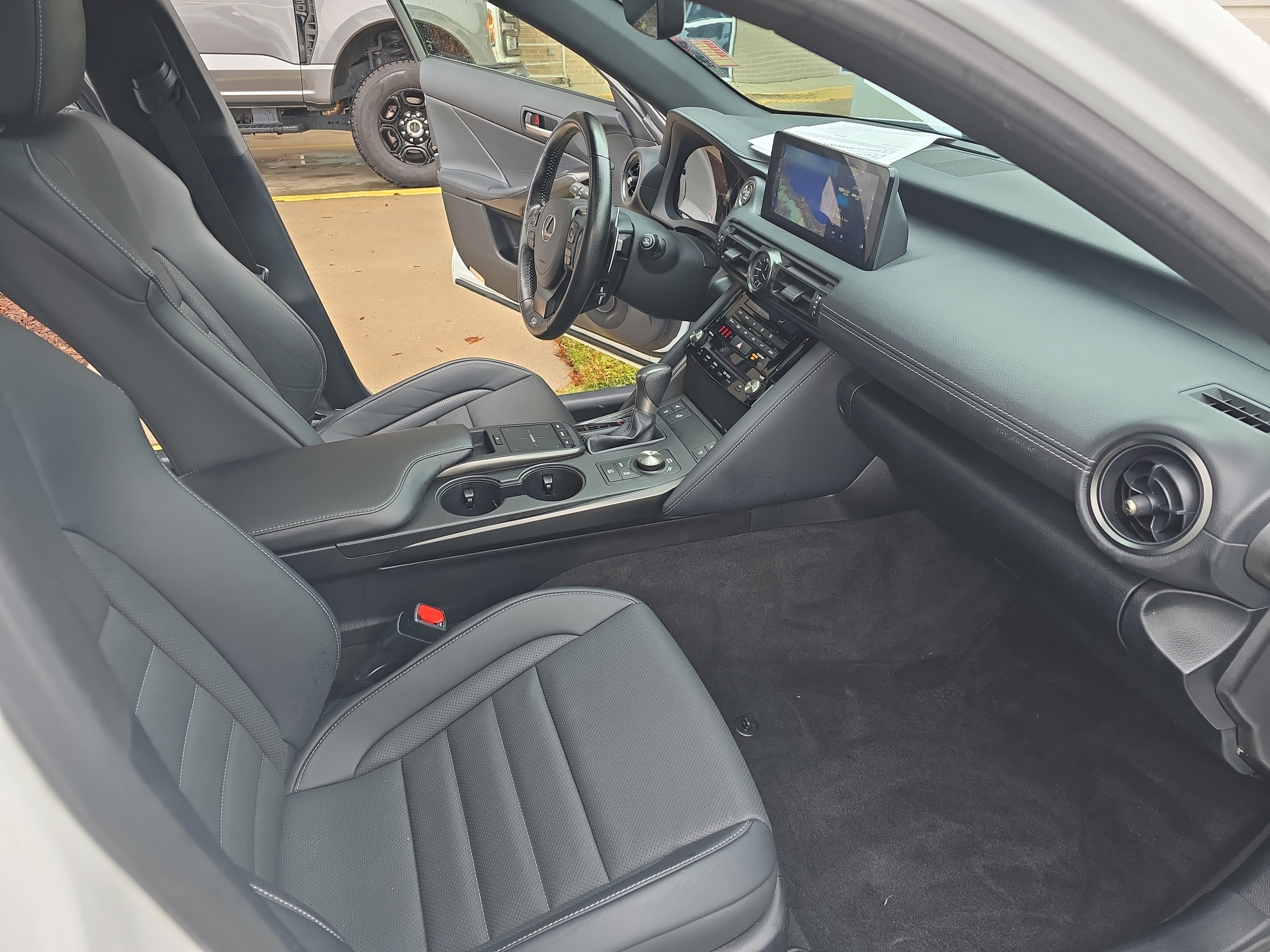 Used 2023 Lexus IS 350 F Sport image 10