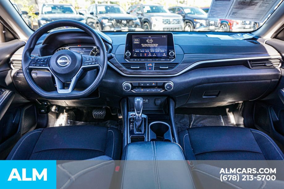 Used 2024 Nissan Altima 2.5 SV FWD image 25