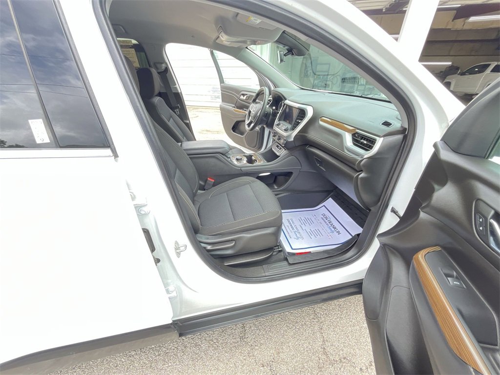 Used 2023 GMC Acadia SLE w/ Driver Convenience Package image 24