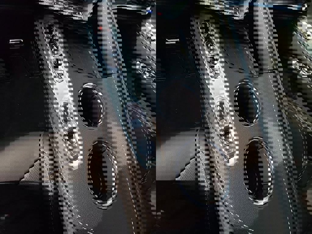 Used 2026 Chevrolet Corvette Stingray Coupe w/ 1LT image 25