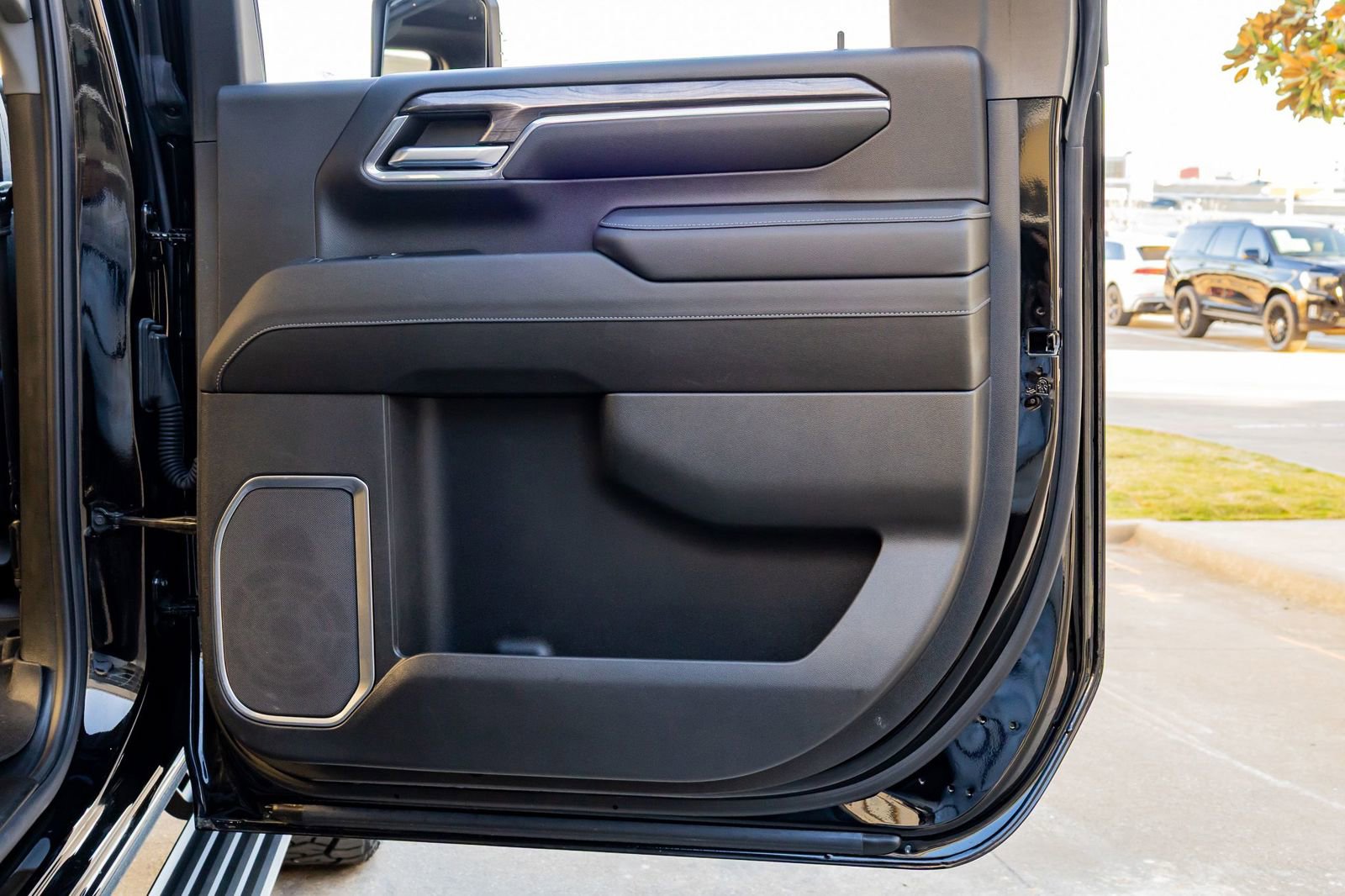 Used 2024 Chevrolet Silverado 2500 LTZ w/ LTZ Plus Package image 39