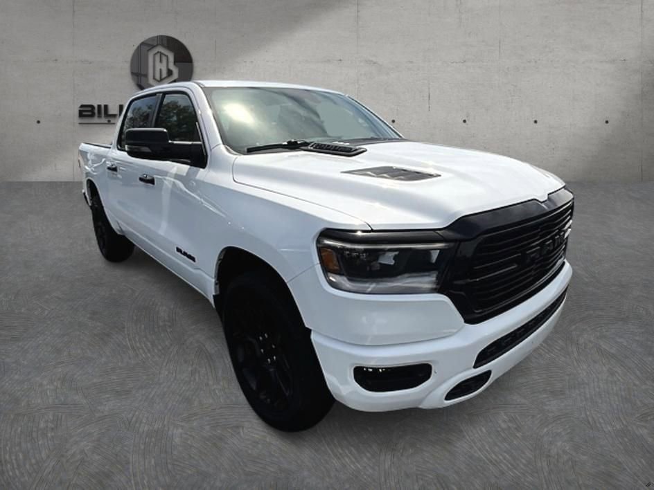 Used 2023 RAM 1500 Laramie AWD/4WD image 4