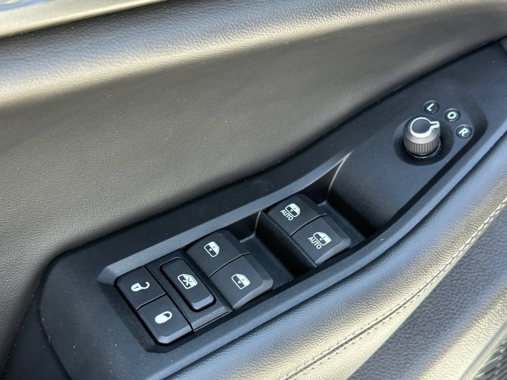 Used 2024 Jeep Grand Cherokee Altitude RWD image 20