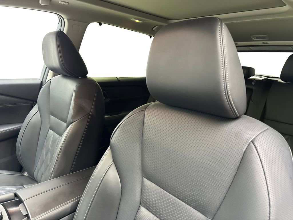 Used 2025 Nissan Rogue Platinum w/ Tech Package image 27