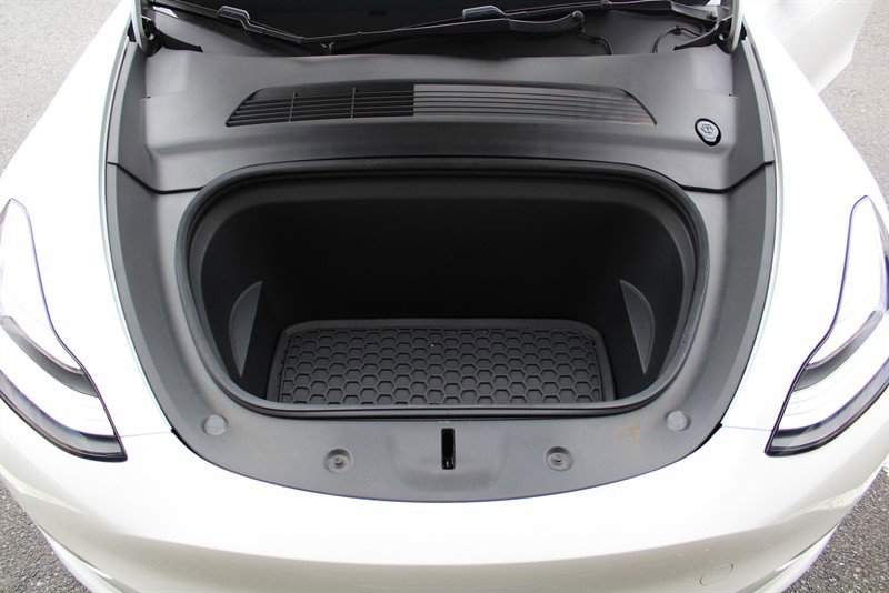 Used 2020 Tesla Model Y Long Range image 29