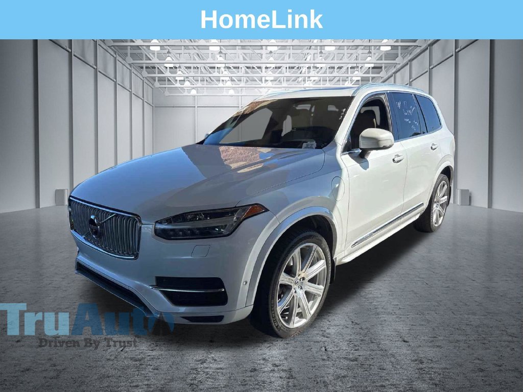 Used 2017 Volvo XC90 T8 Inscription w/ Vision Package AWD/4WD image 4