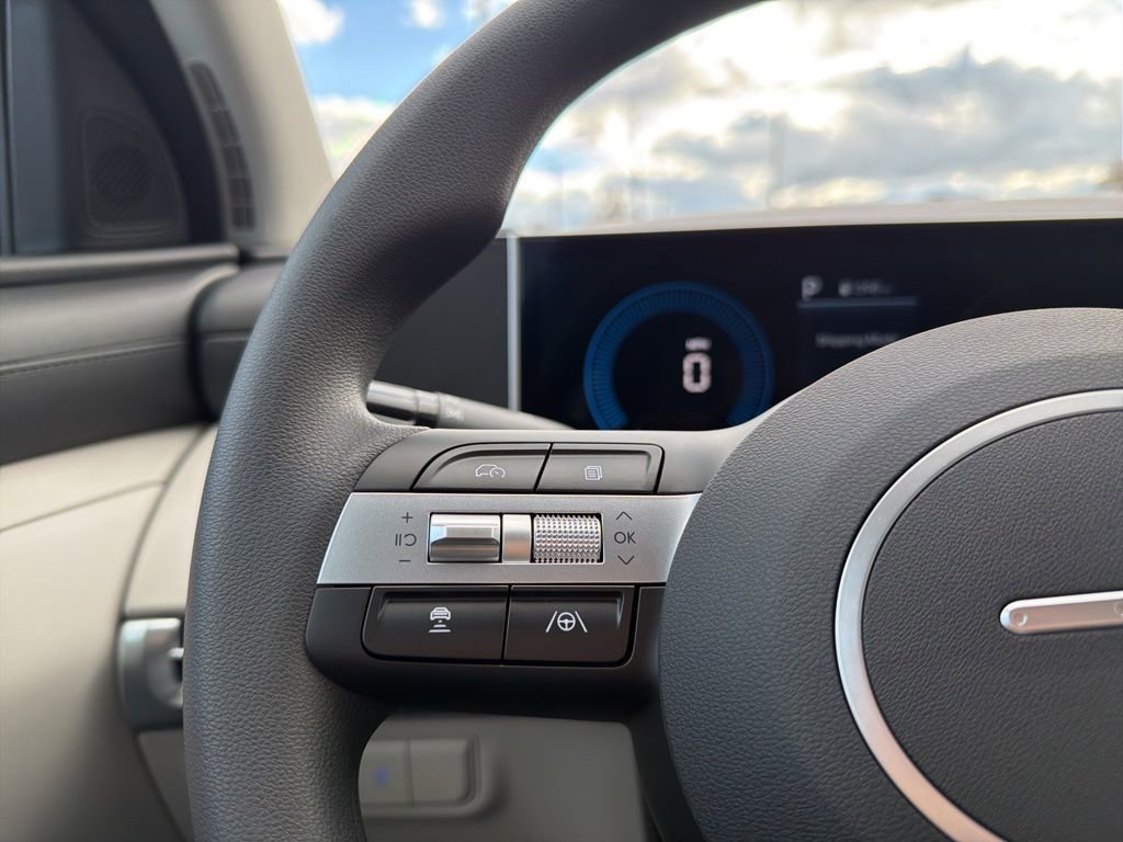 New 2026 Hyundai Tucson SE image 32