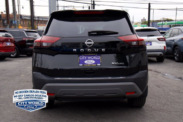 Used 2023 Nissan Rogue SV AWD/4WD image 5