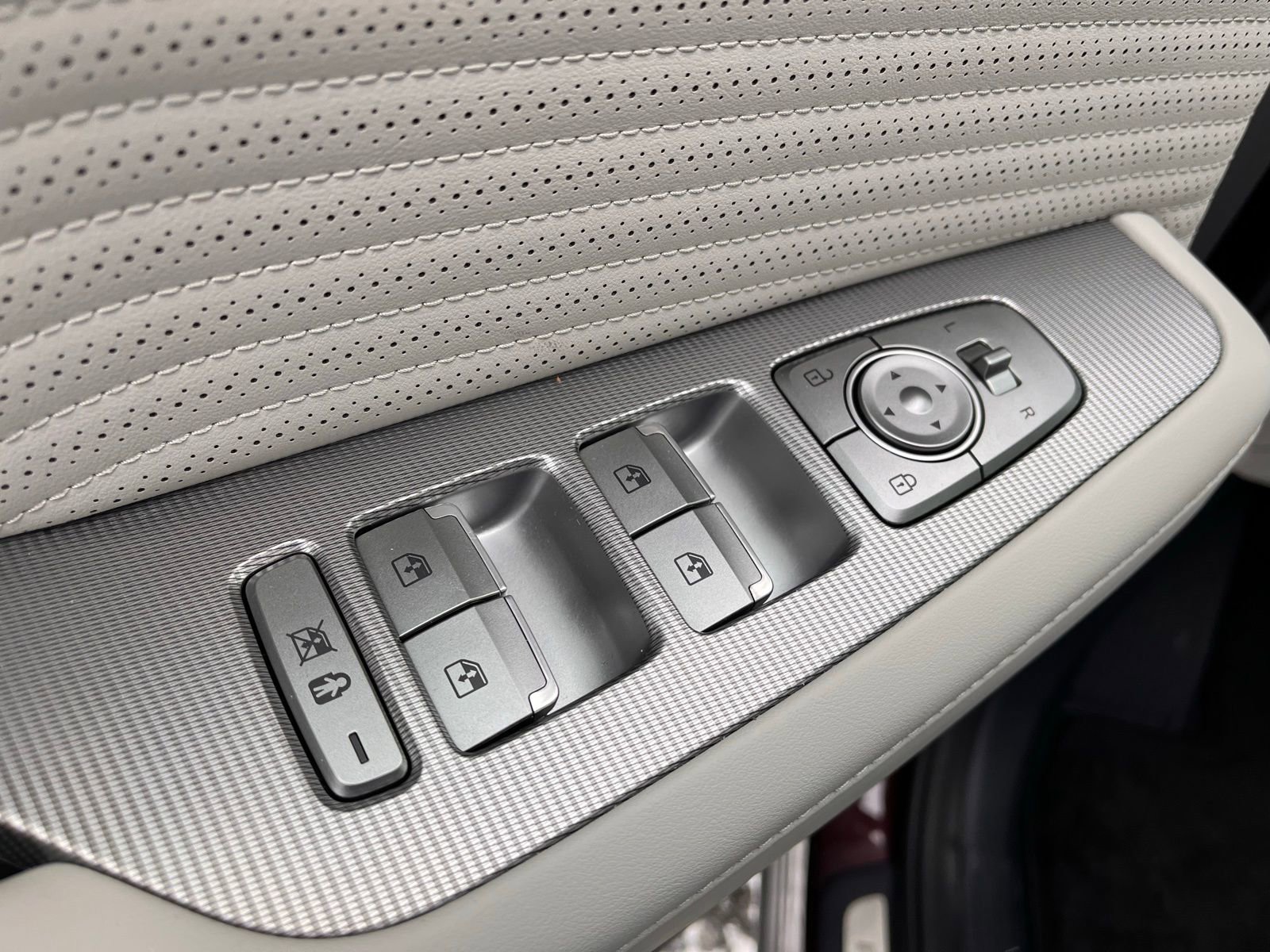 Used 2023 Hyundai Palisade Calligraphy image 26