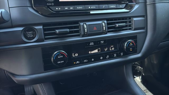 Used 2025 Nissan Pathfinder S FWD image 29