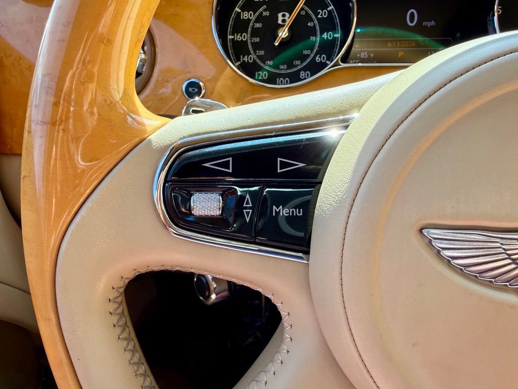 Used 2016 Bentley Mulsanne RWD image 34