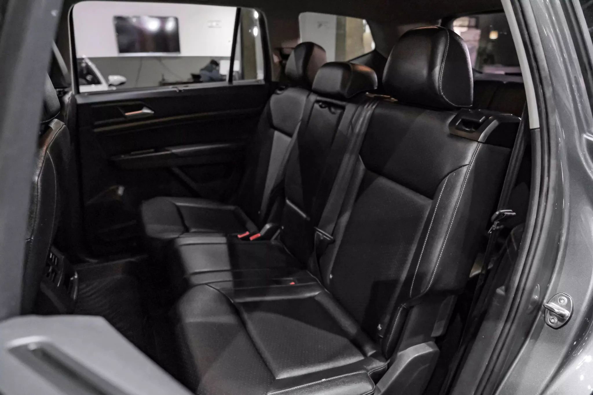 Used 2020 Volkswagen Atlas SE w/ Towing Package image 33