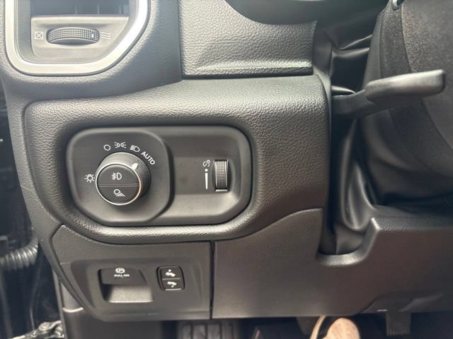 Used 2025 RAM 1500 Big Horn AWD/4WD image 37