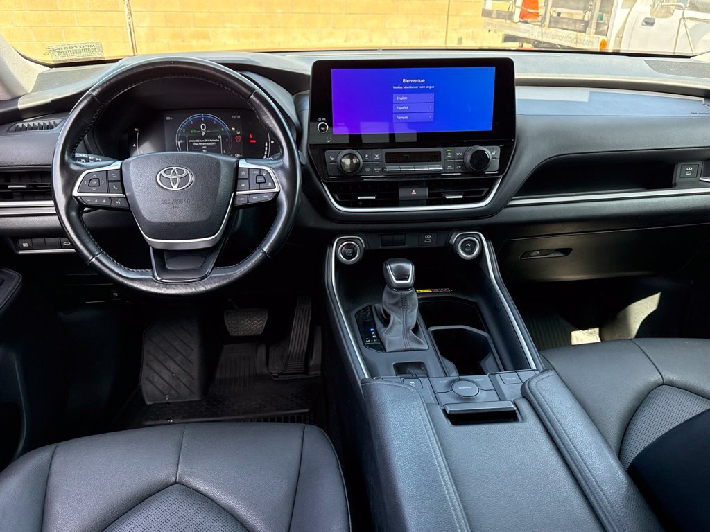 Certified 2024 Toyota Grand Highlander FWD image 31