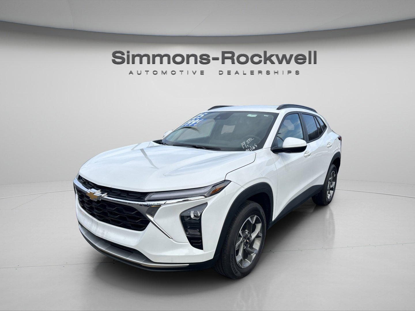 Used 2025 Chevrolet Trax LT w/ LT Convenience Package FWD image 4