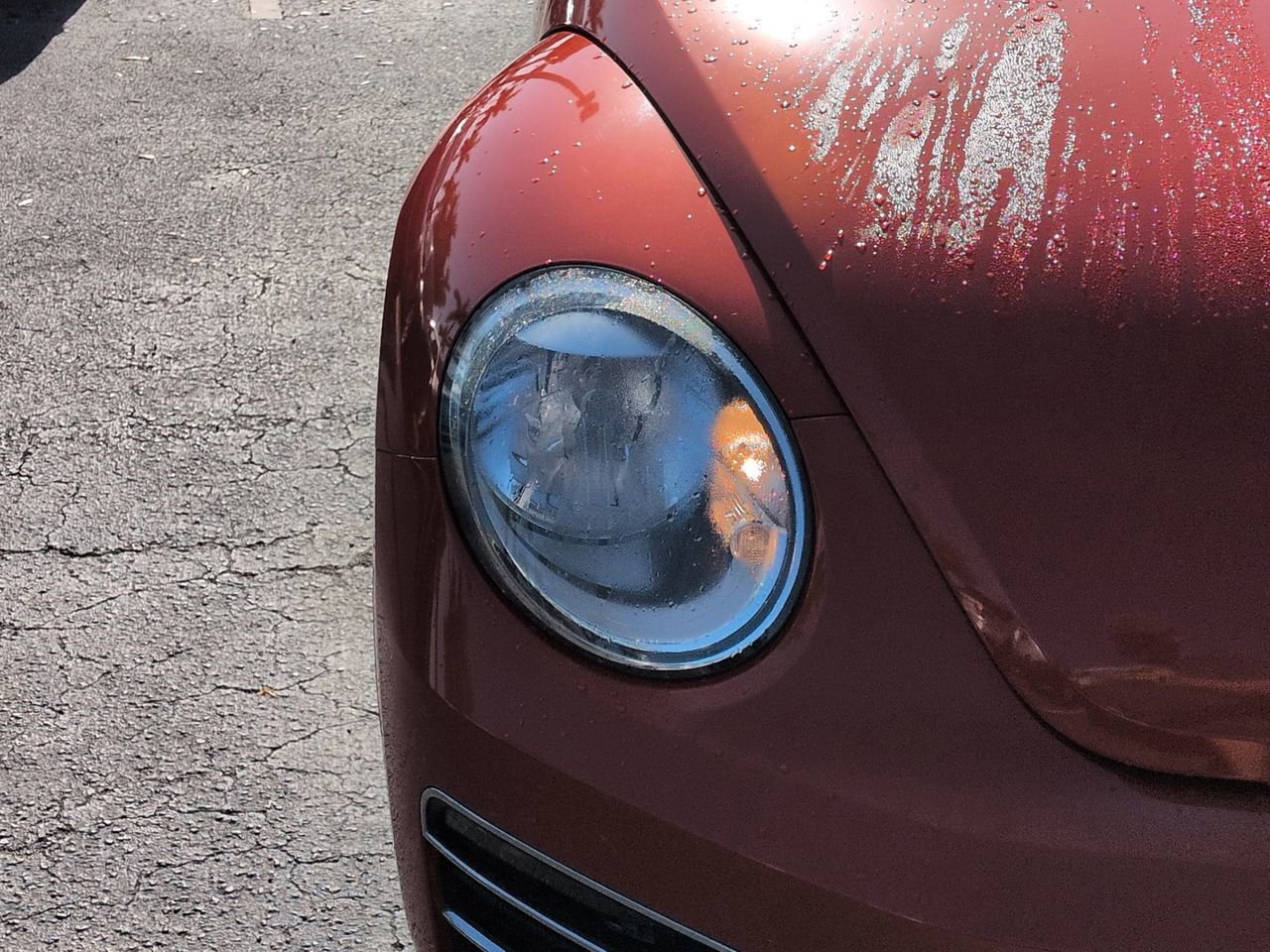 Used 2018 Volkswagen Beetle 2.0T S image 9