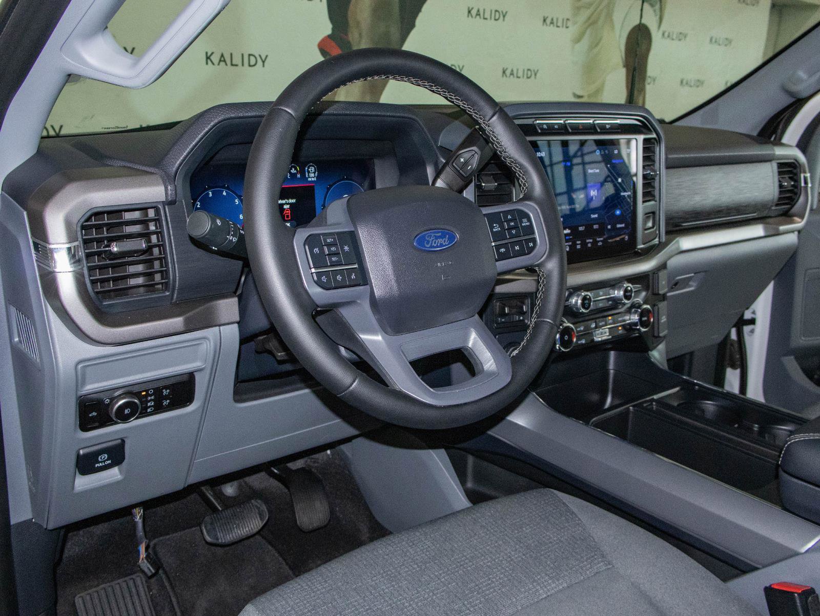 Used 2024 Ford F150 XLT w/ Mobile Office Package image 6