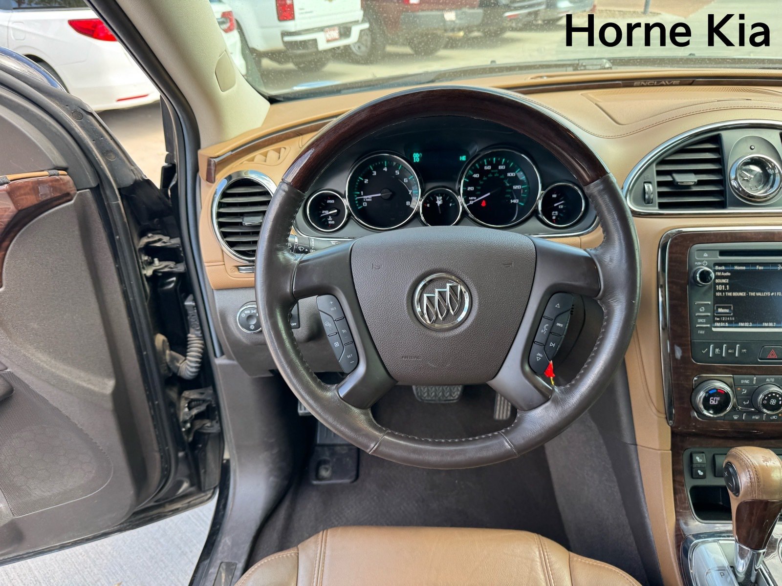 Used 2016 Buick Enclave Leather FWD image 17