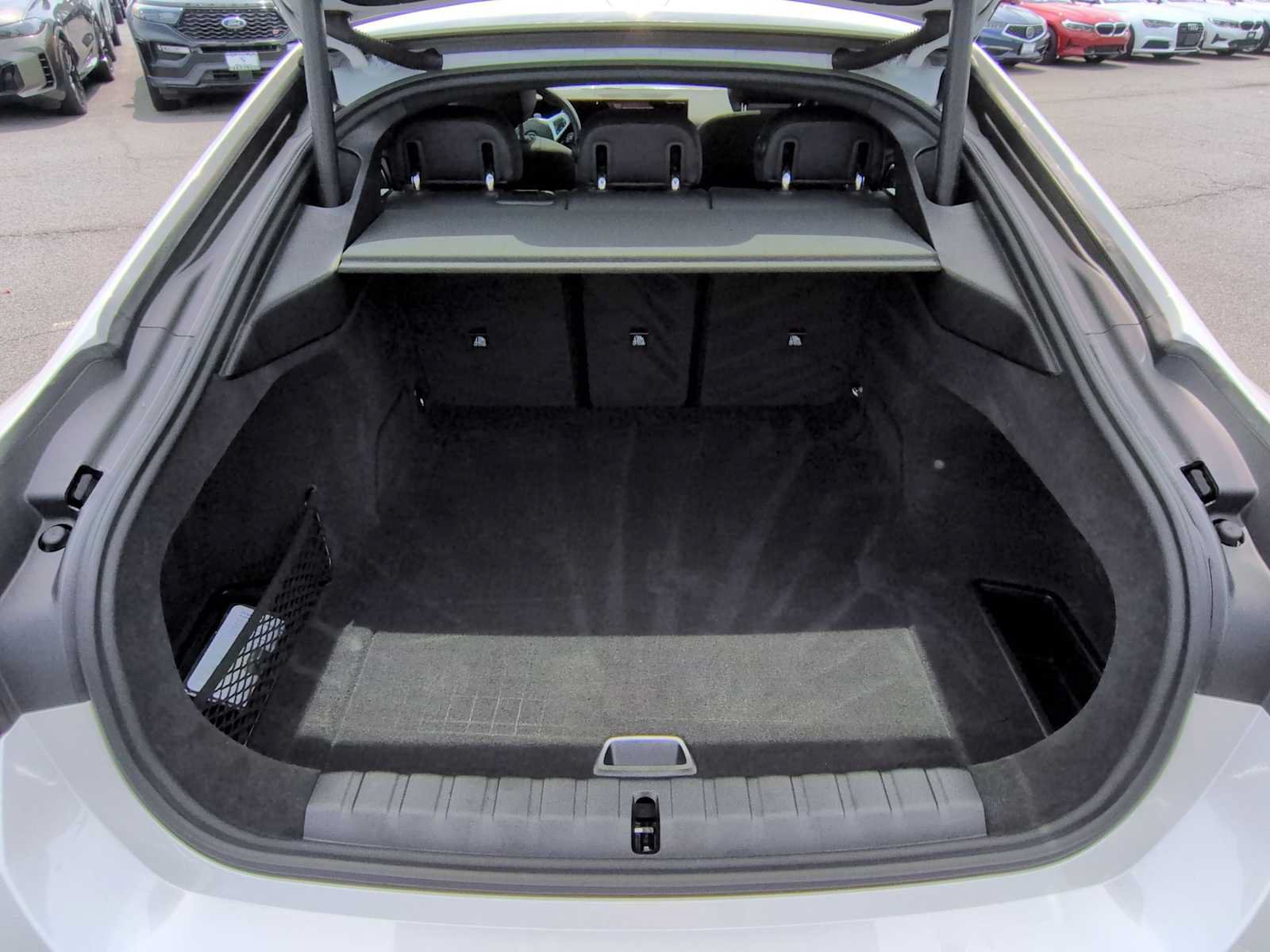 Used 2023 BMW i4 eDrive40 w/ M Sport Package RWD image 36