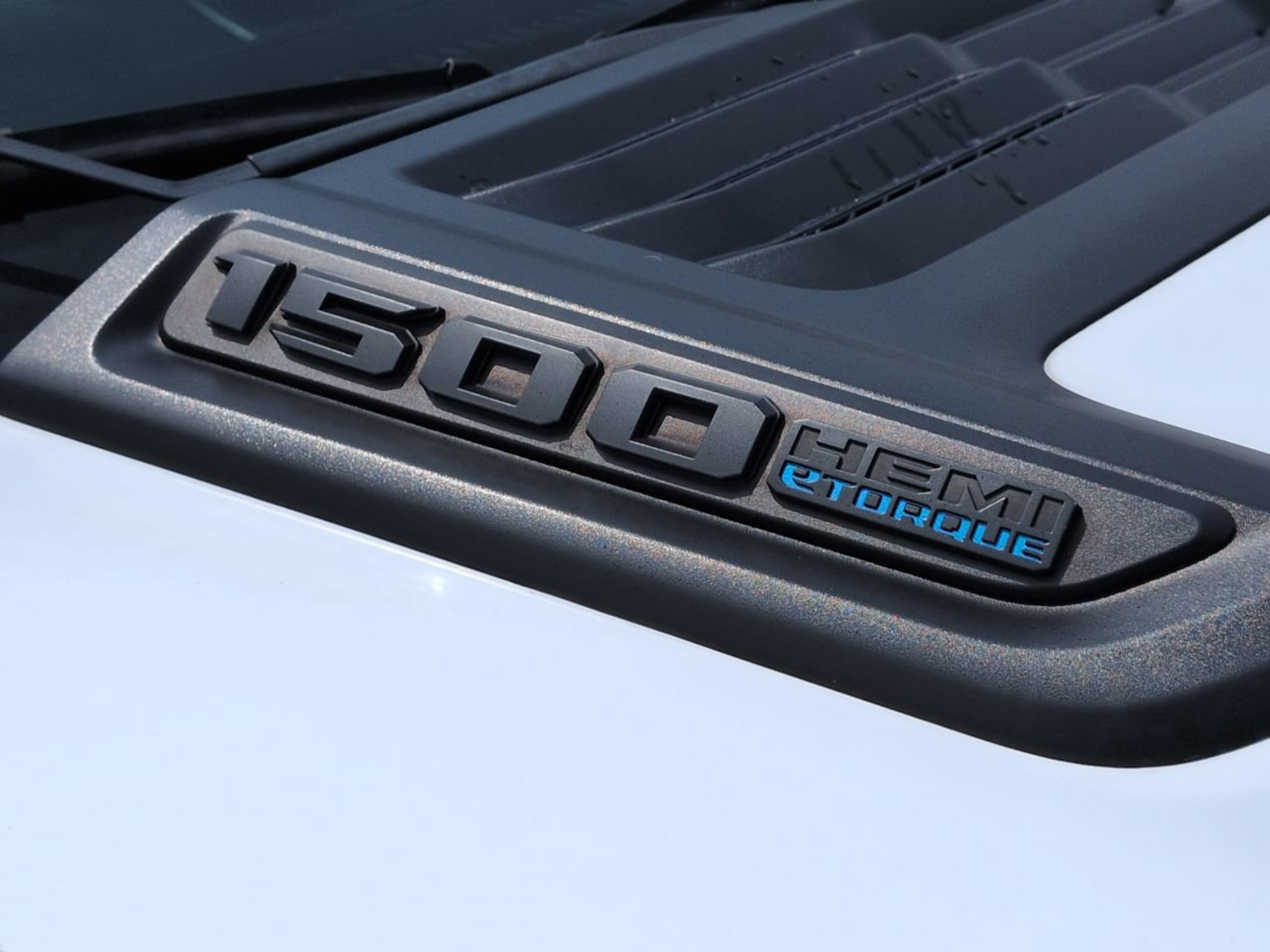 Used 2023 RAM 1500 Laramie RWD image 16