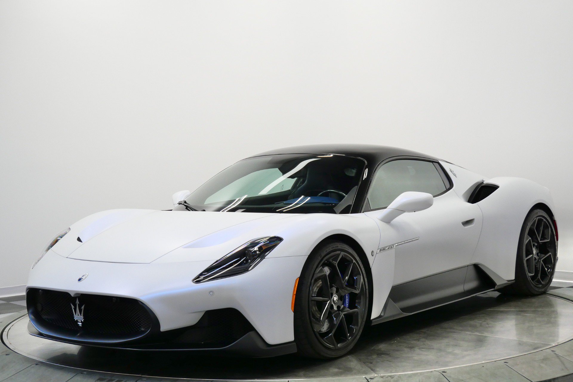 Used 2023 Maserati MC20 Coupe RWD image 49
