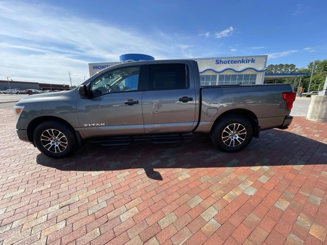 Used 2023 Nissan Titan SV w/ SV Convenience Package RWD image 7