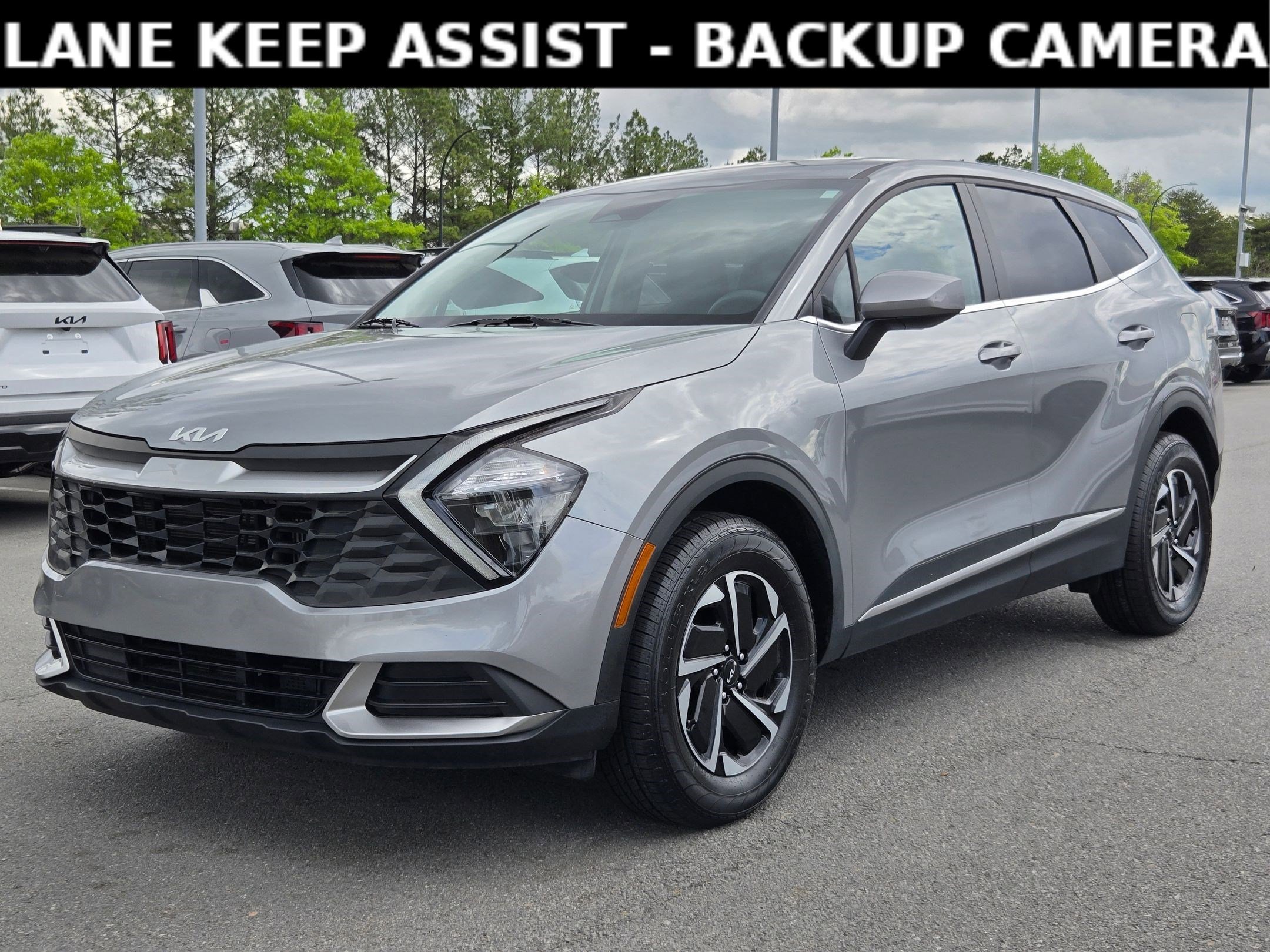 Used 2023 Kia Sportage LX image 3