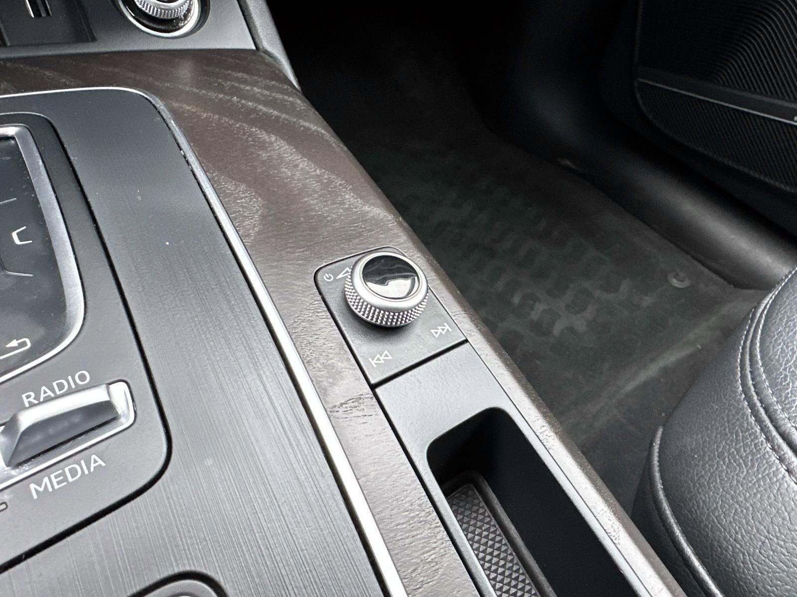 Used 2019 Audi Q5 2.0T Premium Plus w/ Premium Plus Package image 26