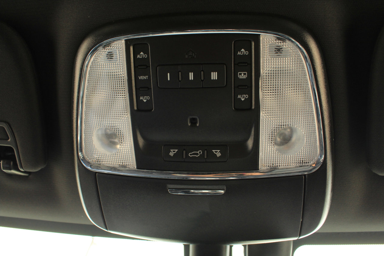 Used 2021 Jeep Grand Cherokee Limited image 43