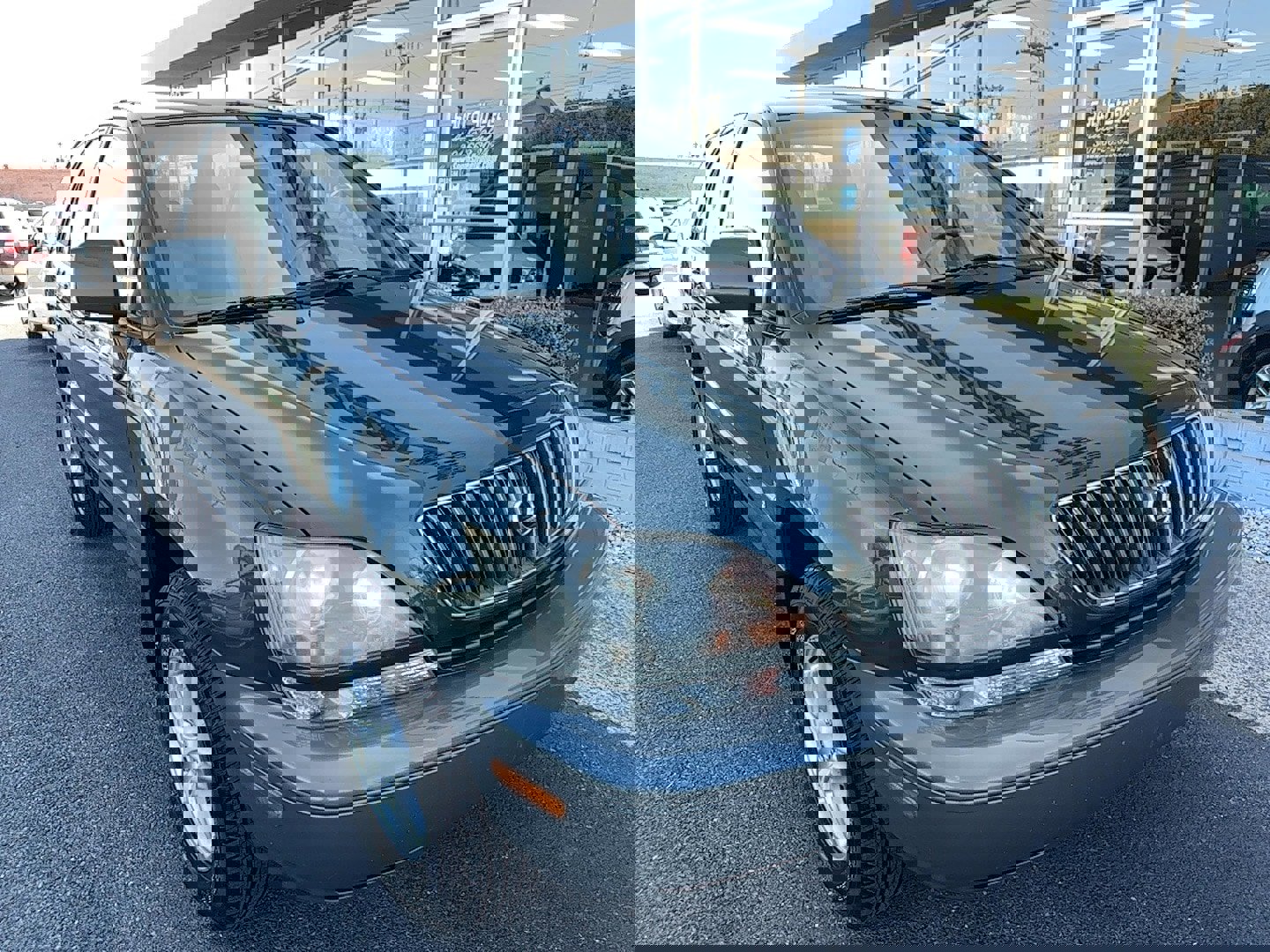 Used 2000 Lexus RX 300 4WD image 2