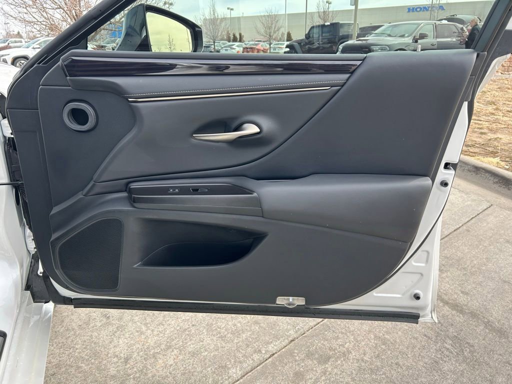 Used 2019 Lexus ES 350 350 w/ Premium Package image 31