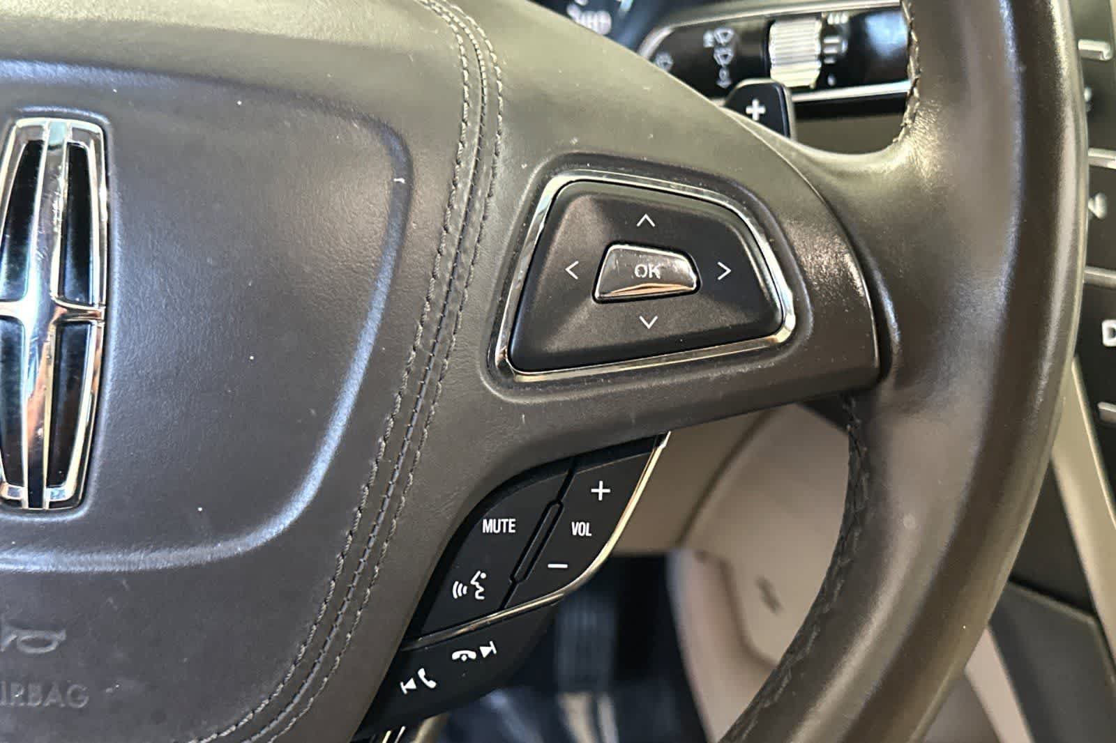 Used 2017 Lincoln MKZ Reserve FWD image 28