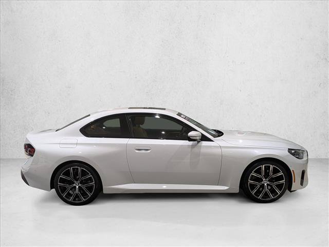 Used 2024 BMW 230i Coupe w/ Convenience Package RWD image 4