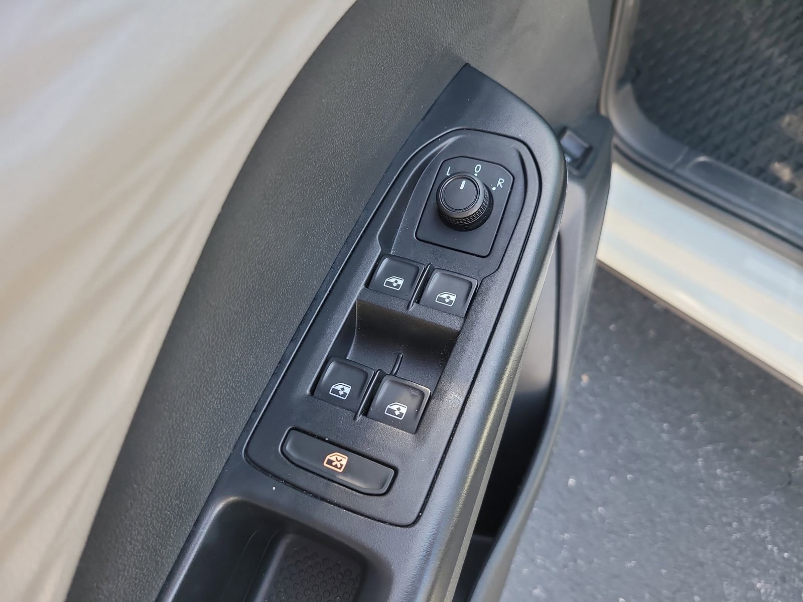 Used 2023 Volkswagen Taos S image 14