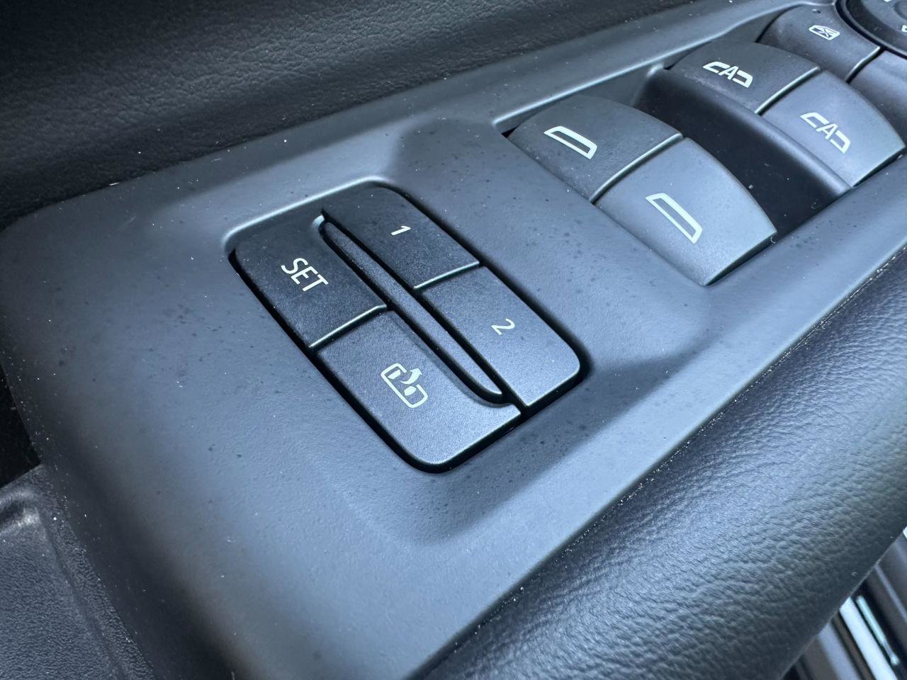 Used 2021 Chevrolet Tahoe LT w/ LT Signature Package image 10
