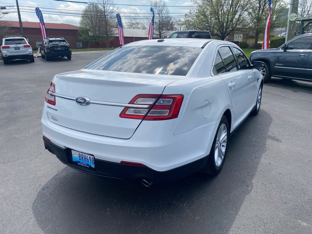 Used 2015 Ford Taurus Limited FWD image 5