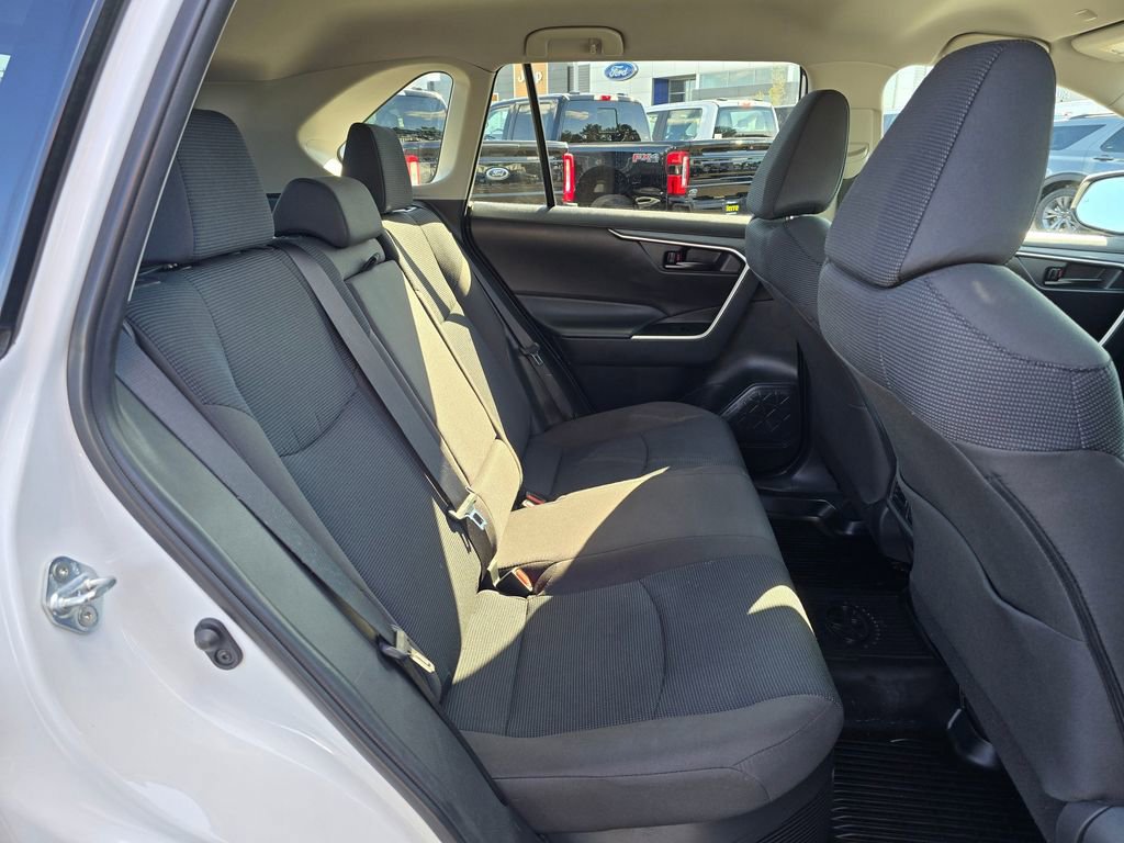 Used 2023 Toyota RAV4 LE AWD/4WD image 14