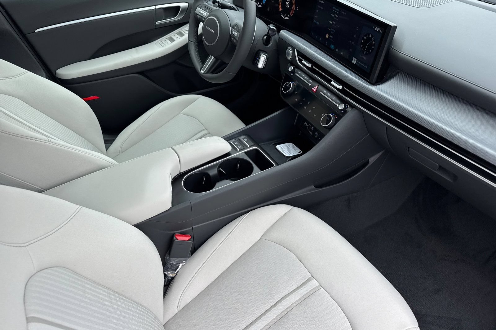 New 2026 Hyundai Sonata SEL FWD image 16