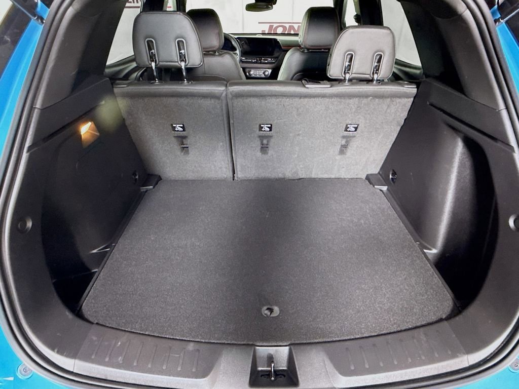 Used 2025 Chevrolet TrailBlazer RS AWD/4WD image 26