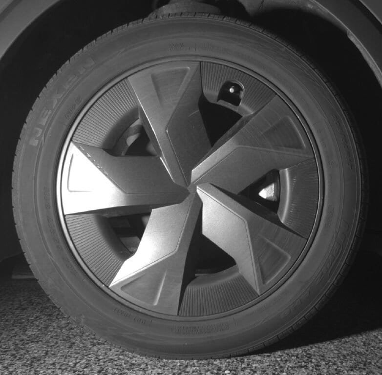 Used 2025 Toyota Prius LE FWD image 11