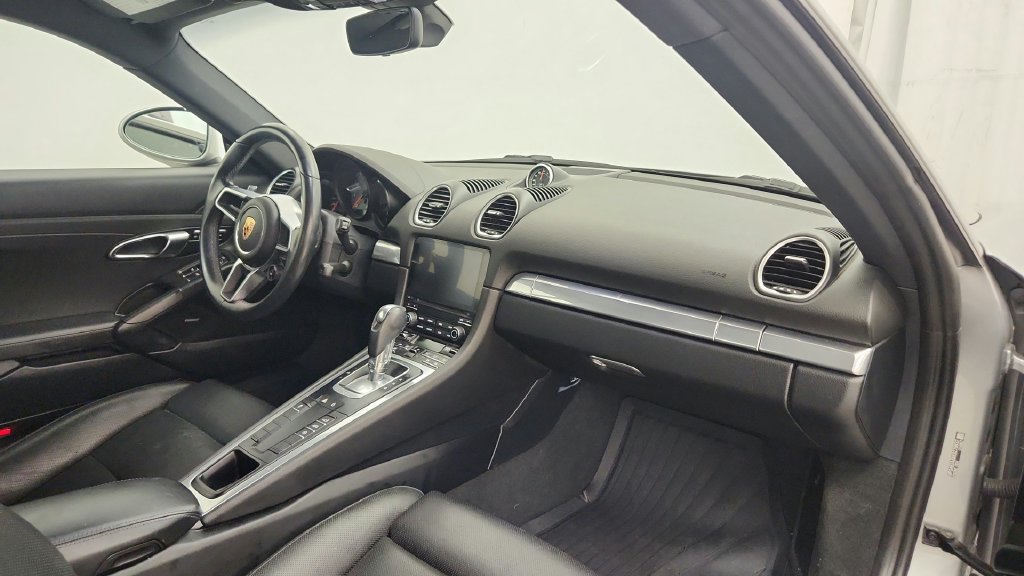 Used 2019 Porsche 718 Cayman S RWD image 20