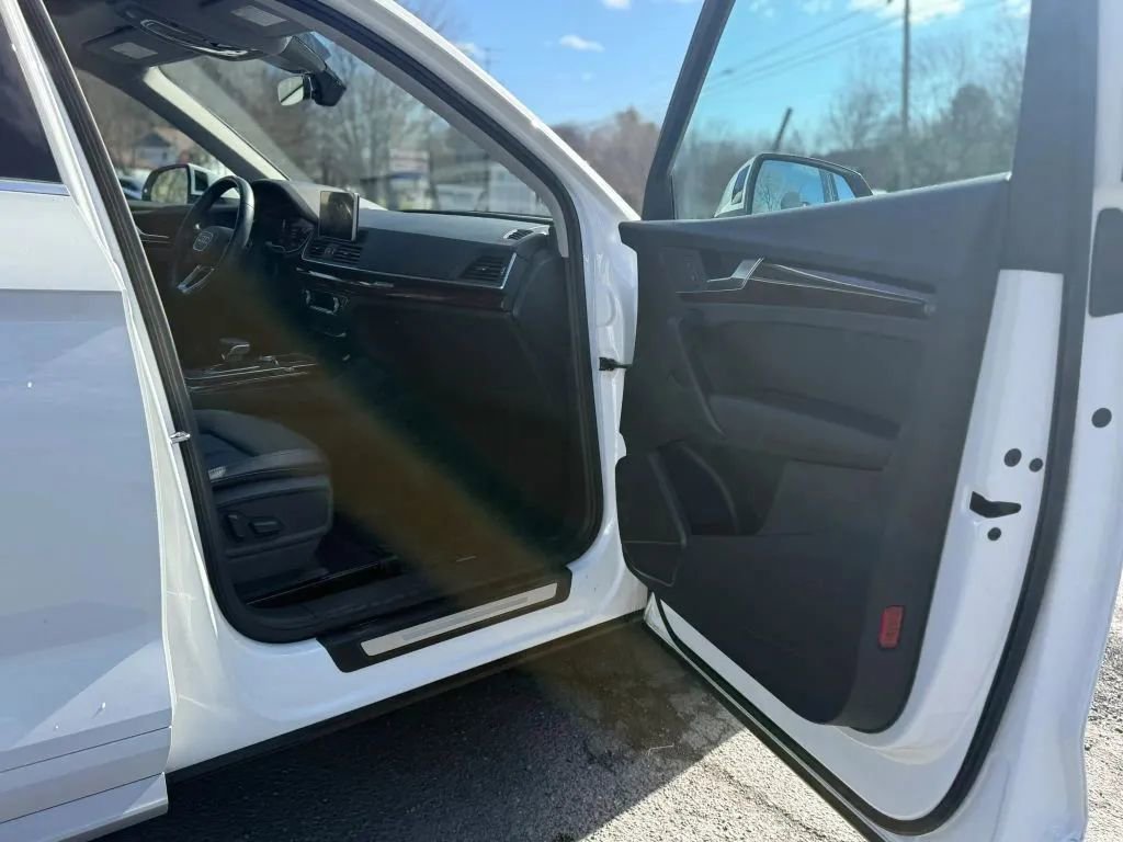 Used 2018 Audi Q5 2.0T Premium Plus w/ Premium Plus Package image 22